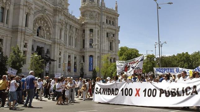 Un juzgado paraliza de nuevo la externalización sanitaria