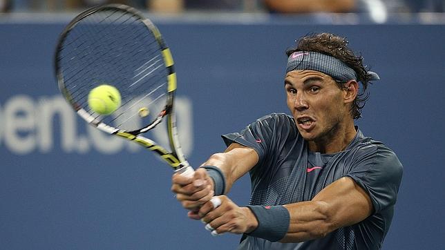 Nadal camina firme y ya reta a Robredo