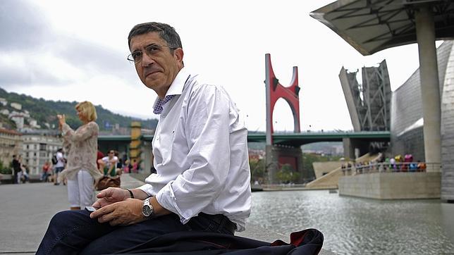 El PSE no estará en la «ponencia de paz» si EH Bildu no asume el «suelo ético»