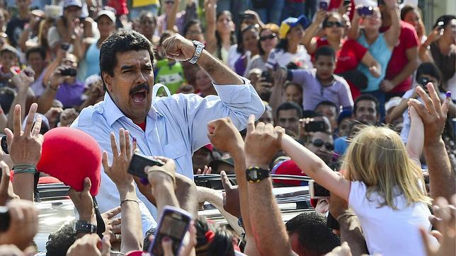 Ofrecen 100.000 dólares de recompensa por la partida de nacimiento de Maduro
