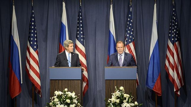 Kerry: «La promesa de Assad de renunciar a las armas químicas no es suficiente»