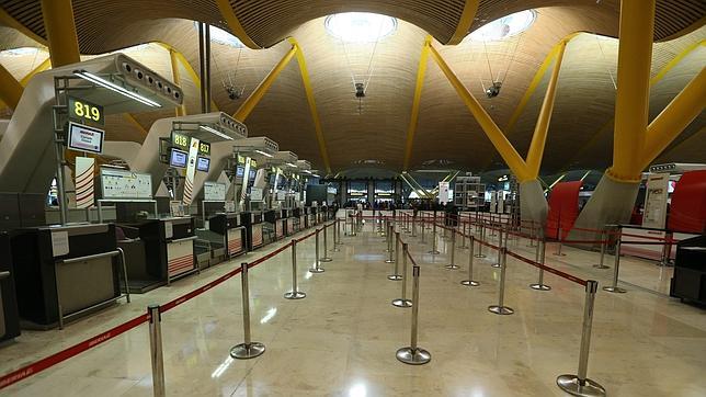 La crisis de Iberia hunde a Barajas y al turismo en Madrid