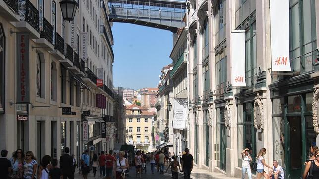 La troika regresa a Lisboa a la espera de la prometida reforma de Estado