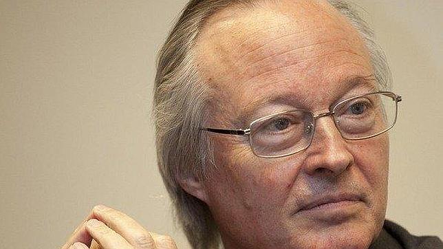 Piqué reaparece con la presentación en Madrid de un ensayo