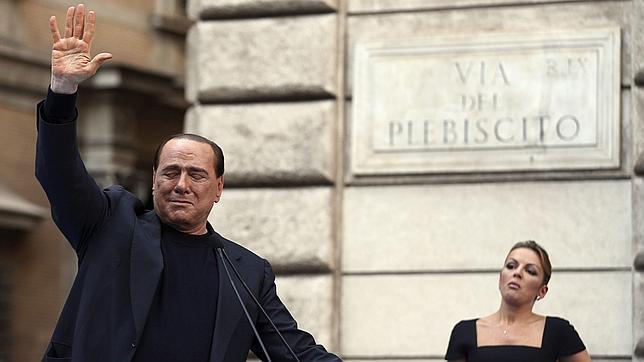 Berlusconi pide la mayoría para la nueva Forza Italia: «Es el momento de despertar»