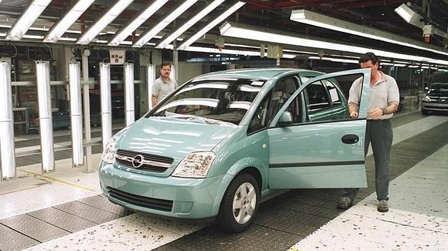 Las fábricas de coches se conectarán por tren con los puertos y las fronteras