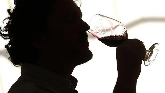 Por qué algunos vinos huelen a corcho?