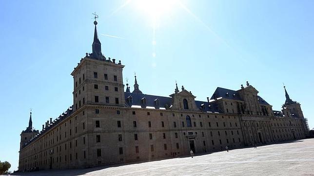 El monasterio de El Escorial ocupa una extensión de 33.000 metros cuadrados