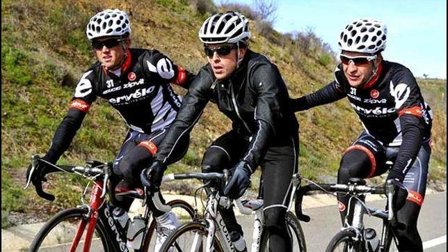 Fernando Alonso anuncia su intención de crear un equipo ciclista en 2015