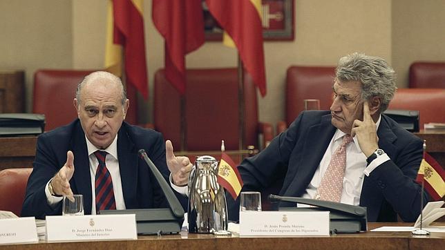 Baja el número de inmigrantes que llegan a la costa pero sube el de los que intentan entrar por Melilla