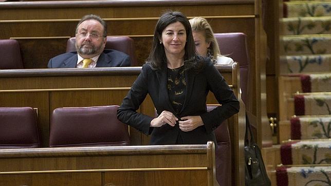 Arenales Serrano (PP): «El Gobierno se ha comprometido a equiparar los horarios con la UE»