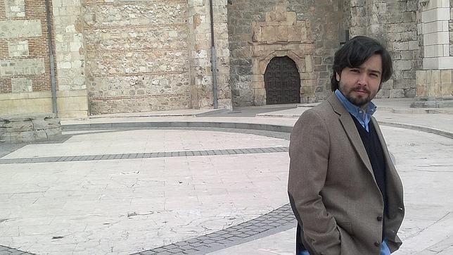 «Las redes sociales han provocado que se adopte una forma de lectura ligera, casi esquizofrénica»