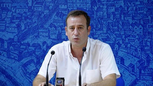 «Apostamos por una gestión pública, transparente y directa de los autobuses»