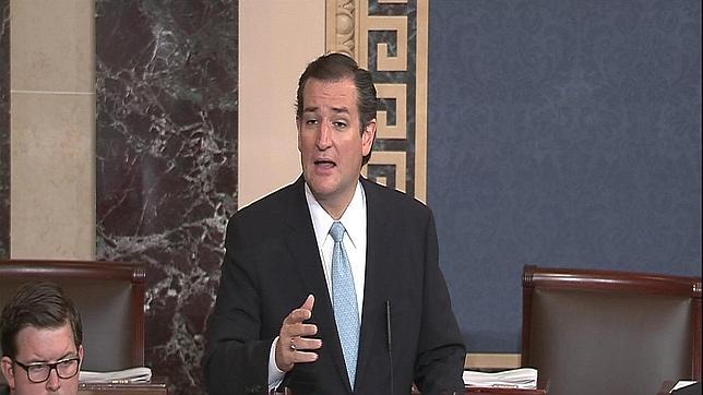 Un senador republicano intenta frenar la reforma sanitaria de Obama hablando 22 horas sin parar