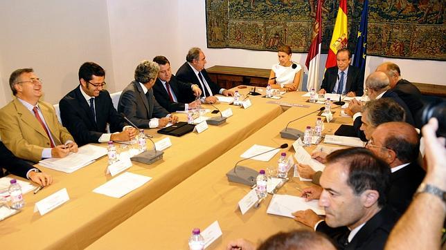 11-Enero: Fuegos artificiales y campanas abrirán el Año Greco