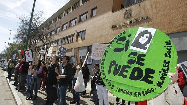 Los juzgados abren la puerta a recuperar el dinero cobrado de más por las cláusulas suelo