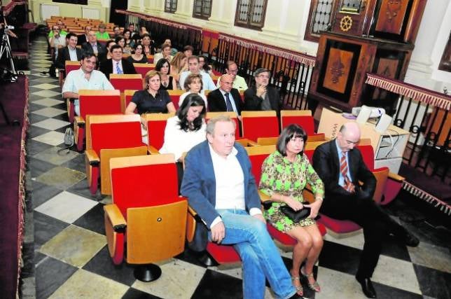 Homenaje a Lourdes Campos