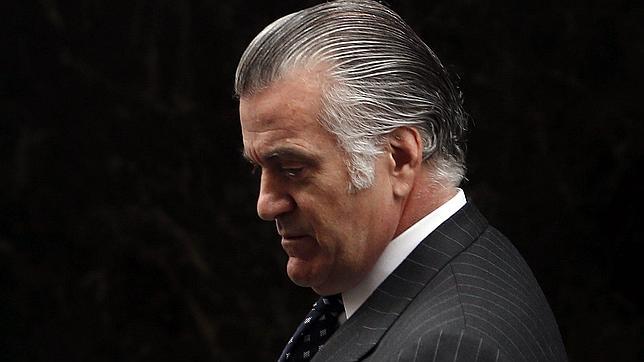 Anticorrrupción se opone a analizar los contratos de Fomento con las empresas del «caso Bárcenas»