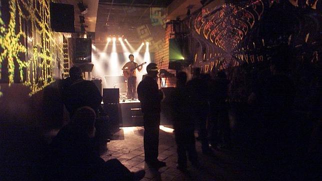 Varias salas, una de ellas un chill-out, componen este café que merece la pena visitar