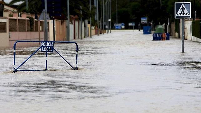 Catorce provincias de la mitad oeste de la Península, en alerta por viento, lluvia y tormenta