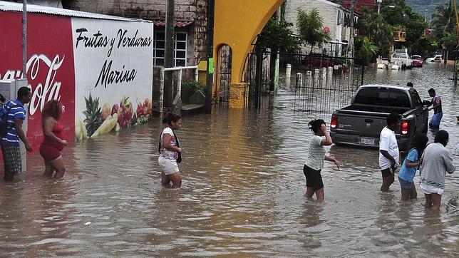 Rechazan por «indigna» la ayuda de «Playboy» a los damnificados en México por «Ingrid» y «Manuel»