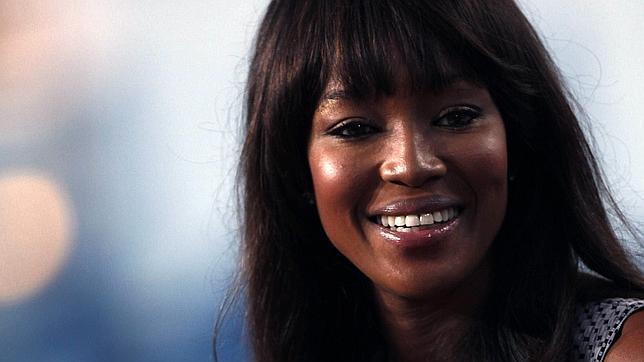 Naomi Campbell aprendió a desfilar con la música de Lionel Richie