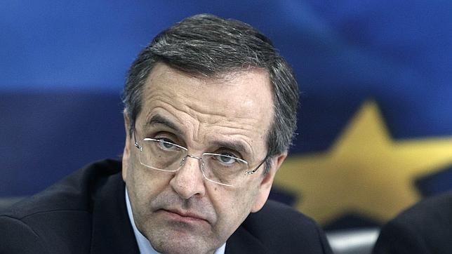 El Parlamento quiere retirar el sueldo a los diputados de Amanecer Dorado imputados