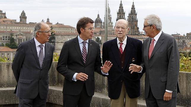 Feijóo y los expresidentes apuestan por aparcar los «intereses particulares» para configurar «amplios pactos»