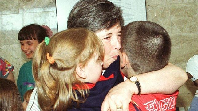 Entregan 33.000 firmas al Gobierno para que se desbloquee la adopción en Rusia