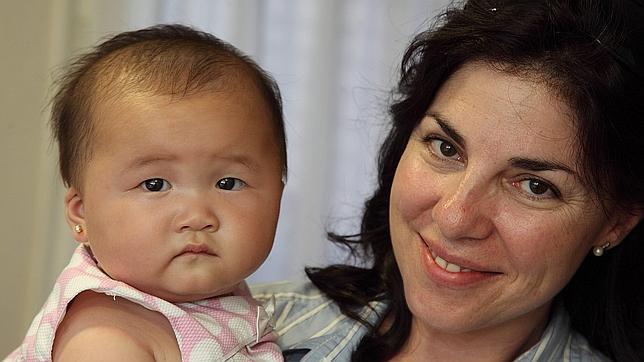 España ofrece a China las «máximas garantías» para los niños adoptados