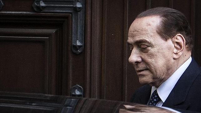 El hundimiento del padre y patrón Berlusconi