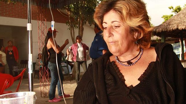 La española indultada en Bolivia, dichosa por volver a ver a sus hijos