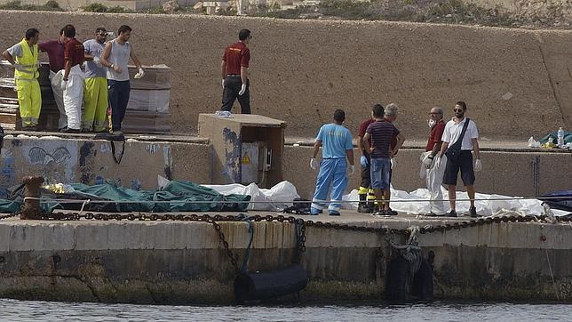 Habitantes de Lampedusa: «Oímos gritos y nos encontramos con una pesadilla»