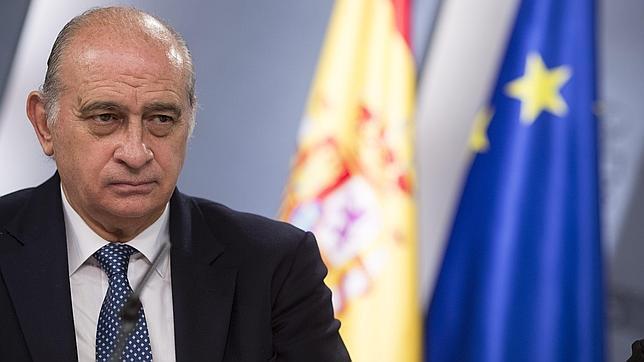 Fernández Díaz, sobre Cataluña: «Defendemos el diálogo hasta el infinito pero con la Constitución»