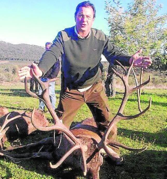 La familia del cazador le busca desesperadamente en las redes sociales