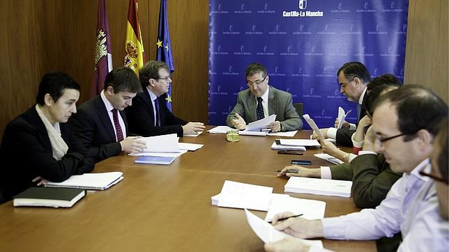 Marín, «perplejo» por las decisiones de la UCLM, se reúne hoy con Collado