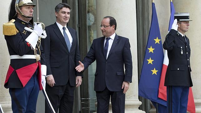 El declive de los socialistas franceses impulsa a Le Pen