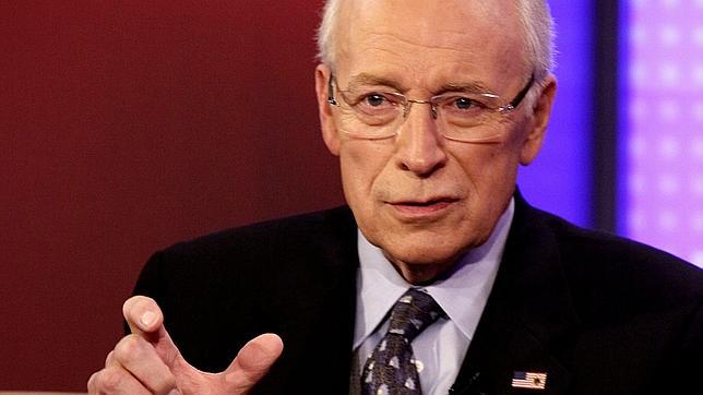 Agosto de 2011: el exvicepresidente Dick Cheney, entrevistado en el programa «Fox & friends» sobre su libro «In my Time»