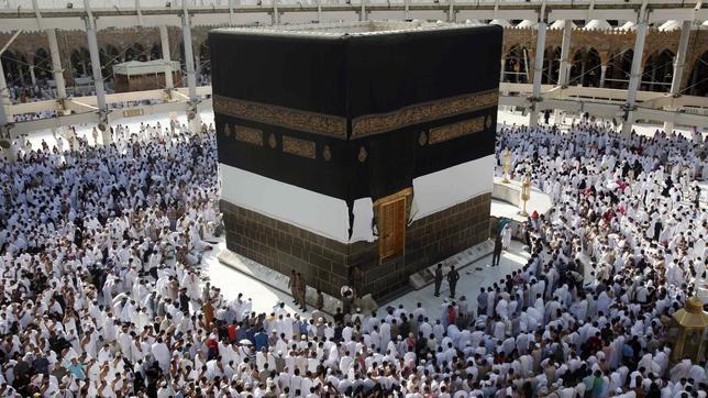 Los musulmanes inician una peregrinación menos concurrida de lo habitual a La Meca