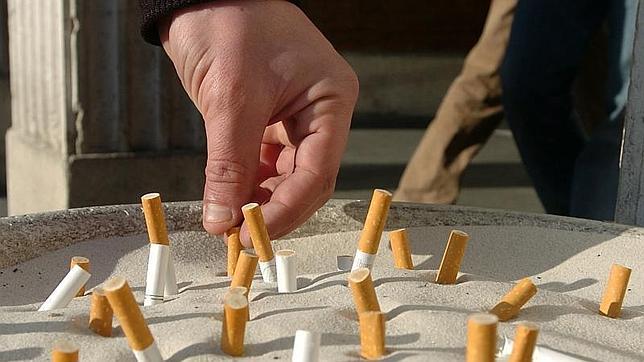 Un fumador cuesta a su empresa unos 2.000 euros al año