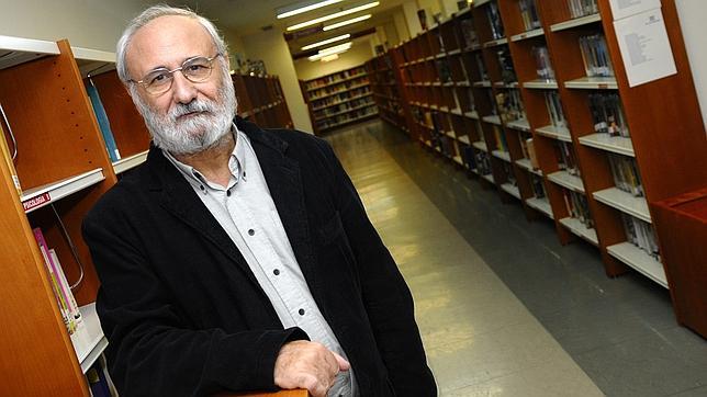 «La biblioteca debe ser una alternativa al botellón»