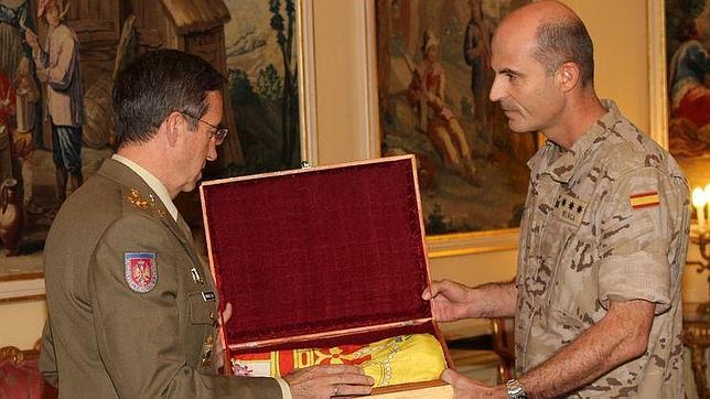 La bandera de Qala-i-Naw, de Afganistán al Museo del Ejército