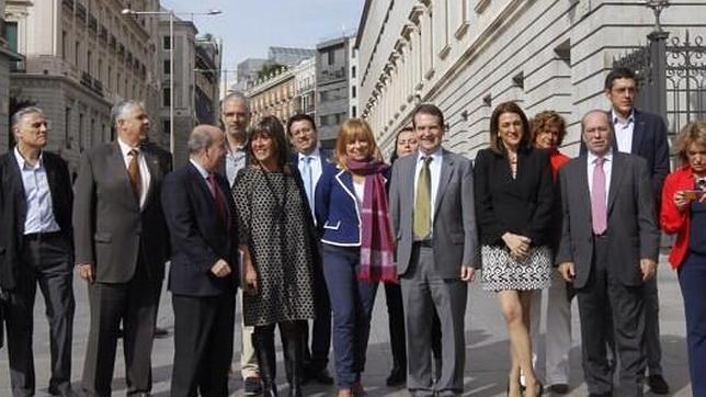 Alcaldes del PP y del PSOE chocan en el Congreso por la reforma local