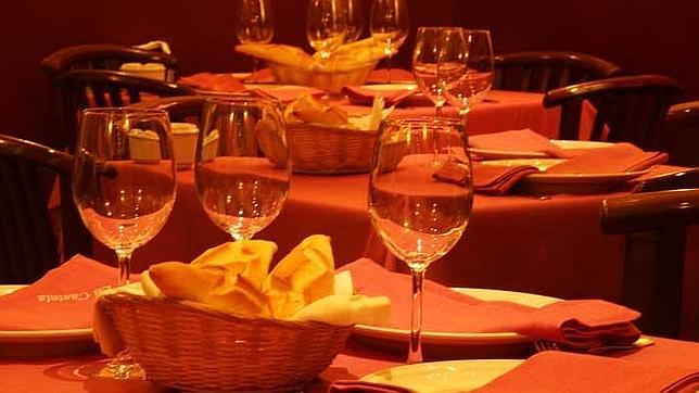 Salón del restaurante La Castela de Madrid