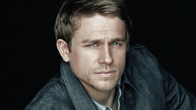 Charlie Hunnam no será Christian Grey