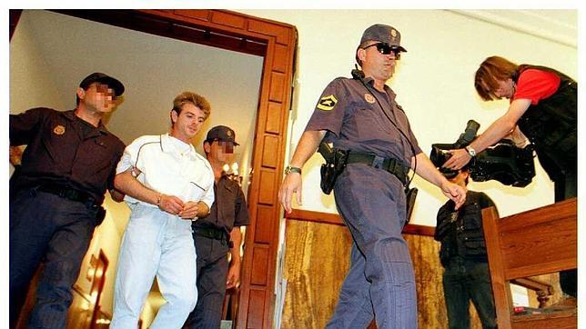 El abogado de los familiares de la niñas de Alcàsser ve «demoledor» el fallo que puede dejar libre a Ricart