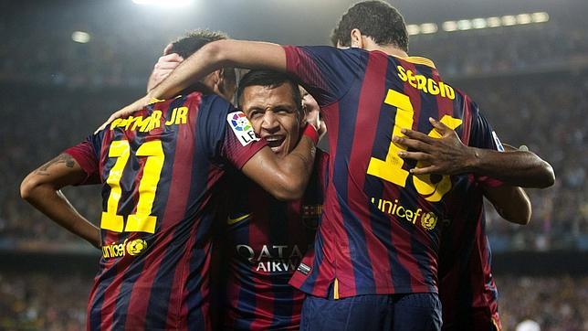 Un Real Madrid sin ideas se queda a seis puntos del Barcelona (2-1)