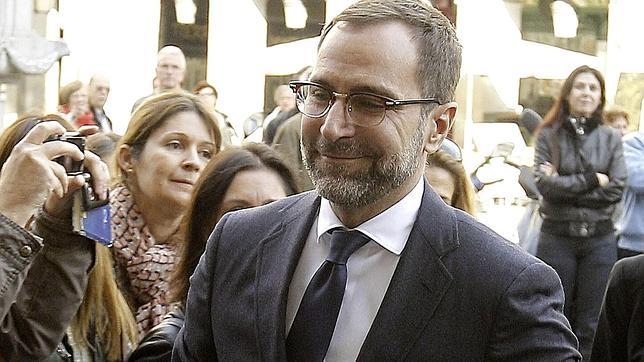 Costos dice que EE. UU. trabajará con España para atender sus preocupaciones