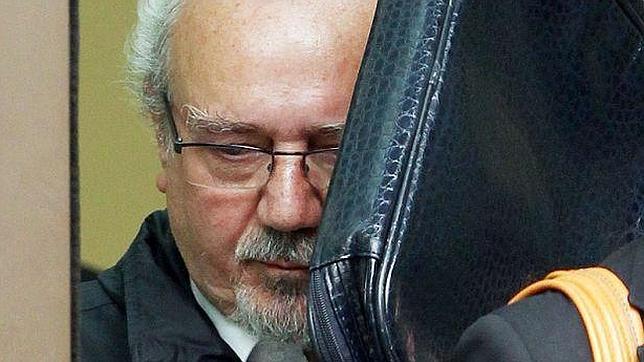 Hallan muerto en la víspera de su juicio al chófer de la BBC inculpado en el caso Savile