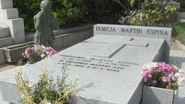 Sepultura de Fernando Martín en el cementerio de la Almudena